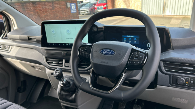 Ford Transit Custom 320 L1 Diesel Fwd 2.0 EcoBlue 136ps H1 Van Limited - Image 16